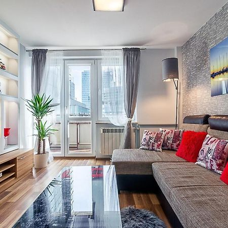 Panska 3 - Apartment With Balcony By Noclegi Renters Warsawa Bagian luar foto