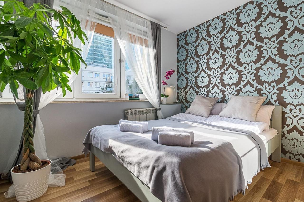 Panska 3 - Apartment With Balcony By Noclegi Renters Warsawa Bagian luar foto