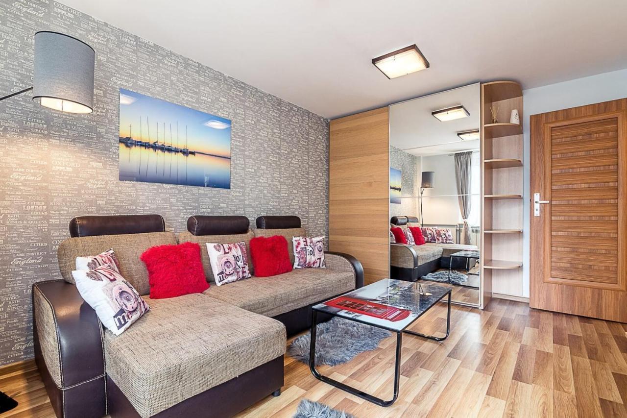 Panska 3 - Apartment With Balcony By Noclegi Renters Warsawa Bagian luar foto